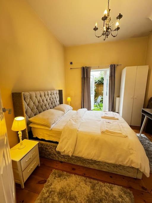 Апартаменты Entire 1Bed Stratford Westfield Лондон Экстерьер фото