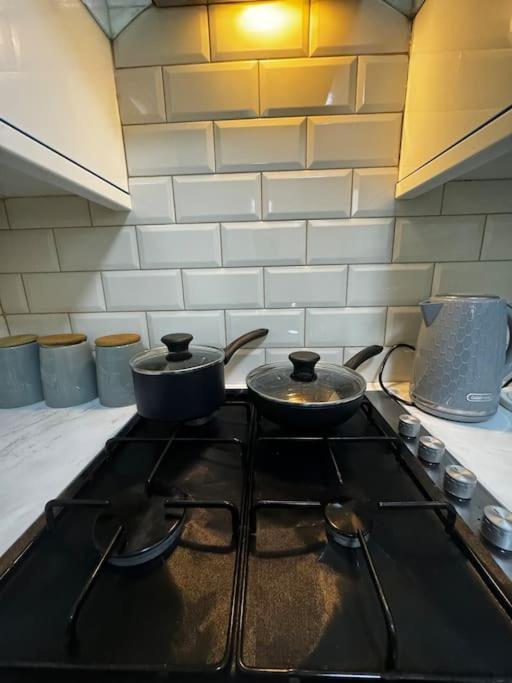 Апартаменты Entire 1Bed Stratford Westfield Лондон Экстерьер фото