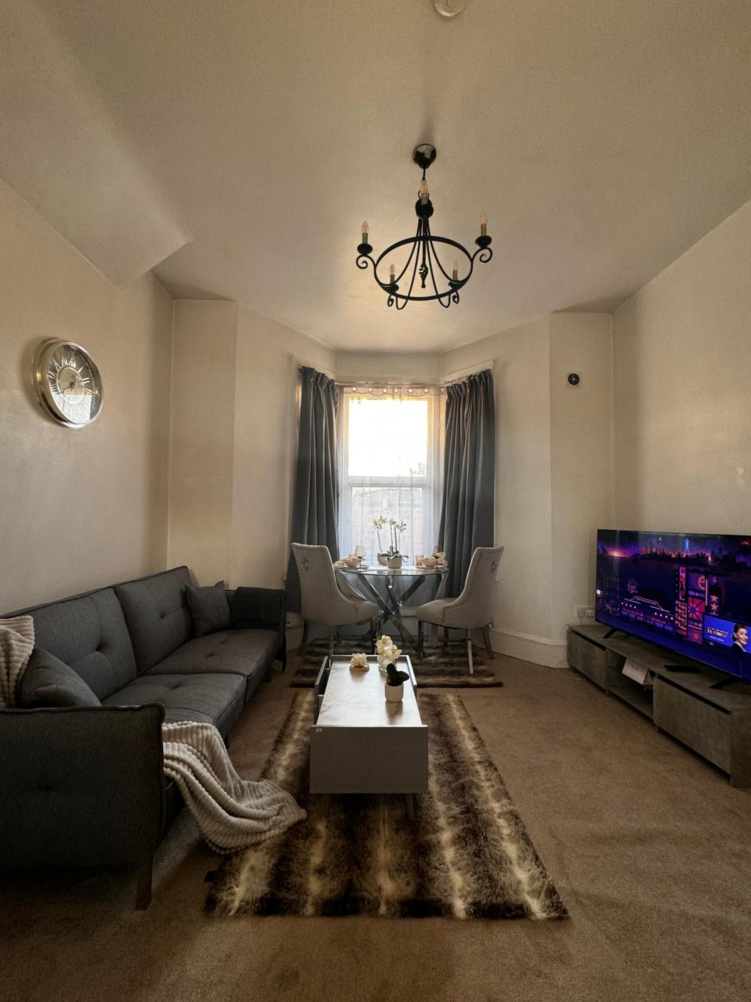 Апартаменты Entire 1Bed Stratford Westfield Лондон Экстерьер фото
