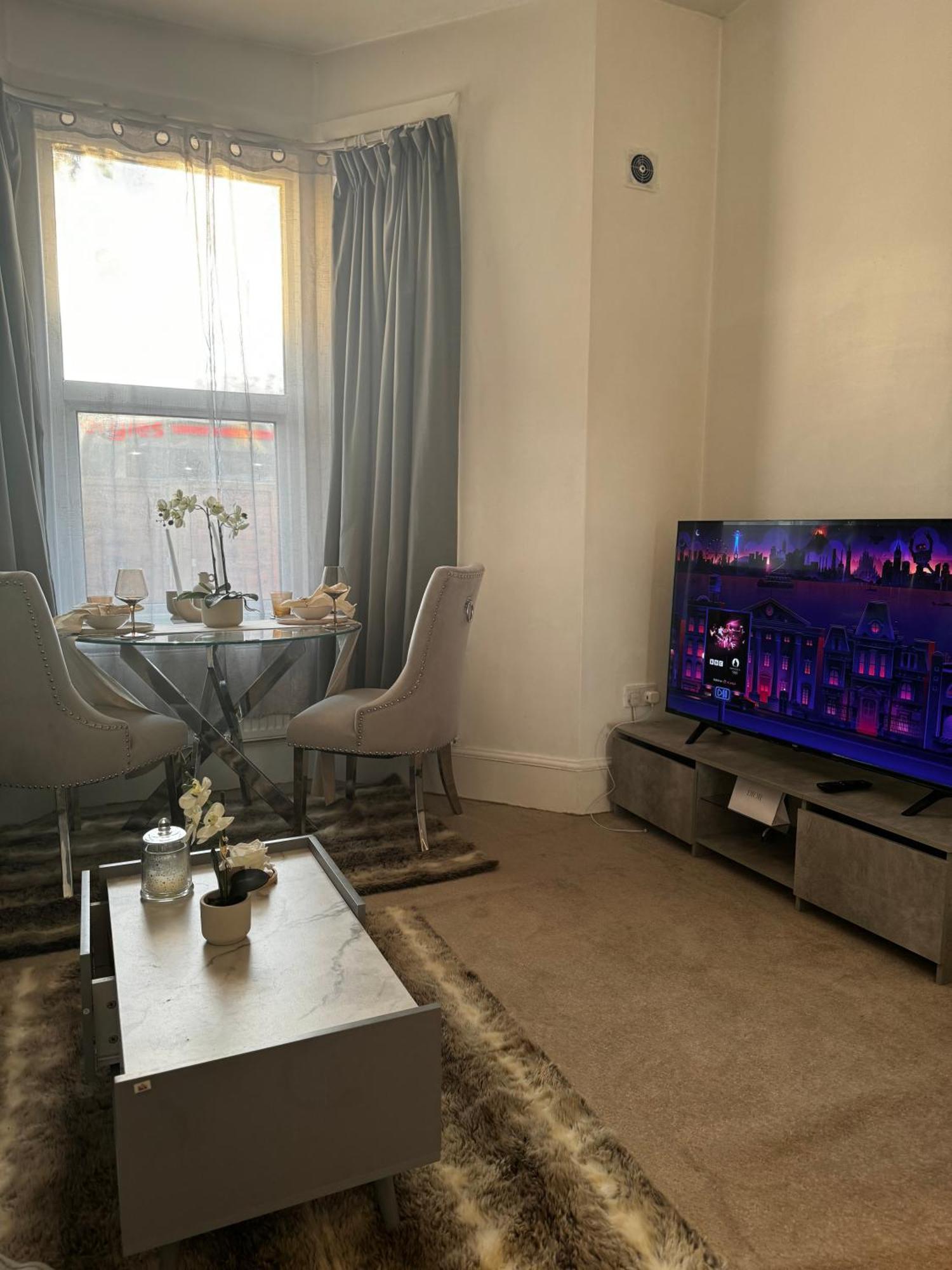 Апартаменты Entire 1Bed Stratford Westfield Лондон Экстерьер фото