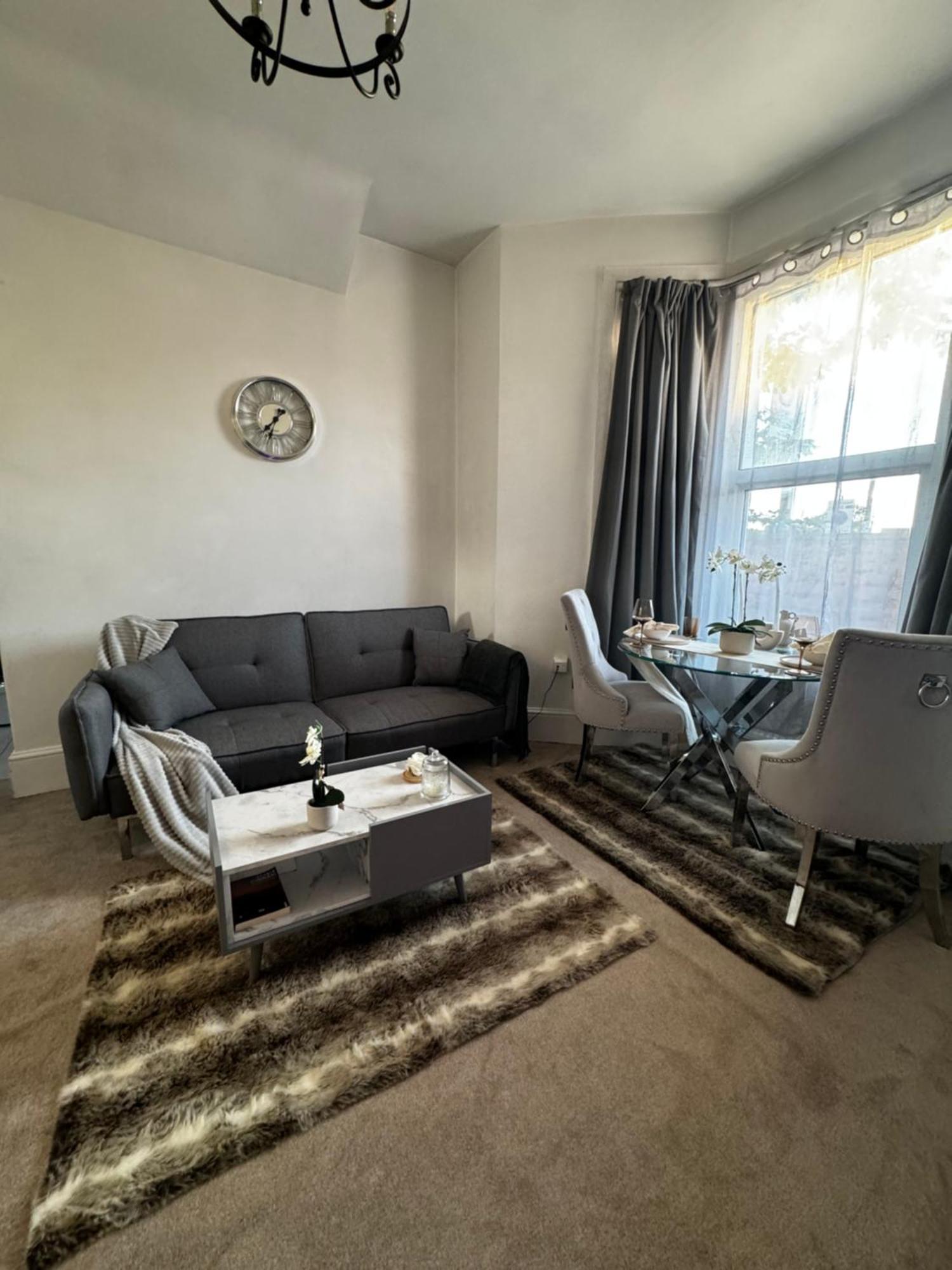 Апартаменты Entire 1Bed Stratford Westfield Лондон Экстерьер фото